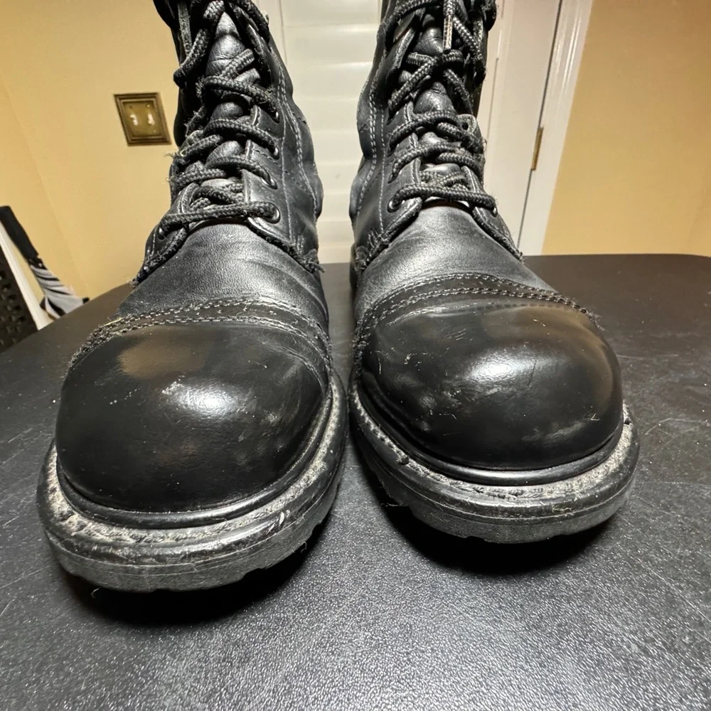 Bates size 8.5 paratrooper black boots